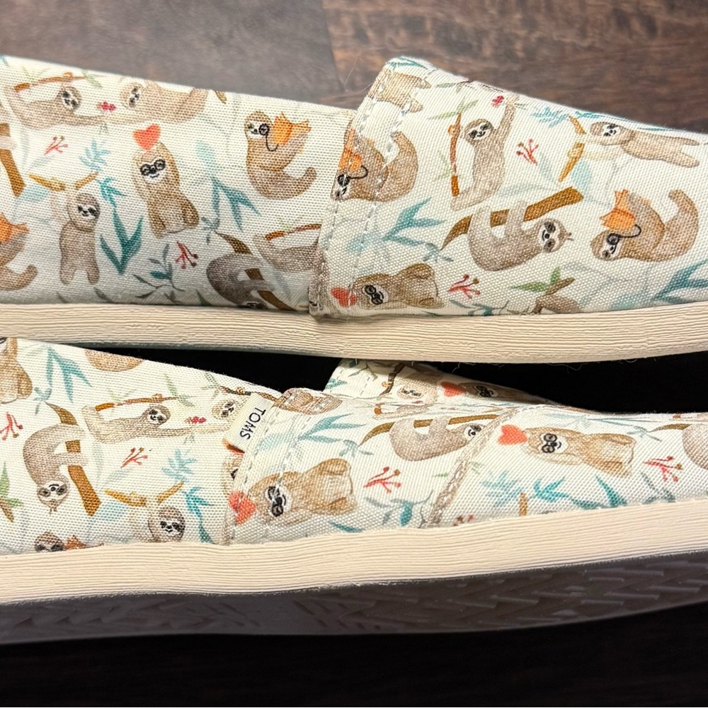 TOMS Women's Sloth Print Canvas Flats - Cream - Picture 3 of 5